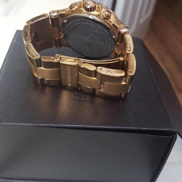 Watch - Picture 2 of 2